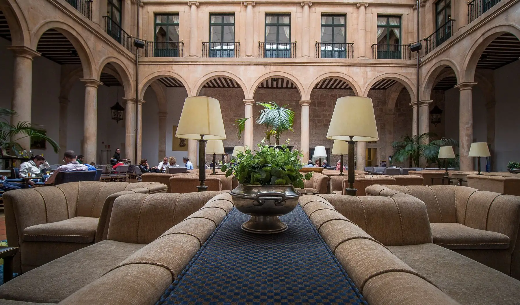 The full picture of Merquello Royal — 5